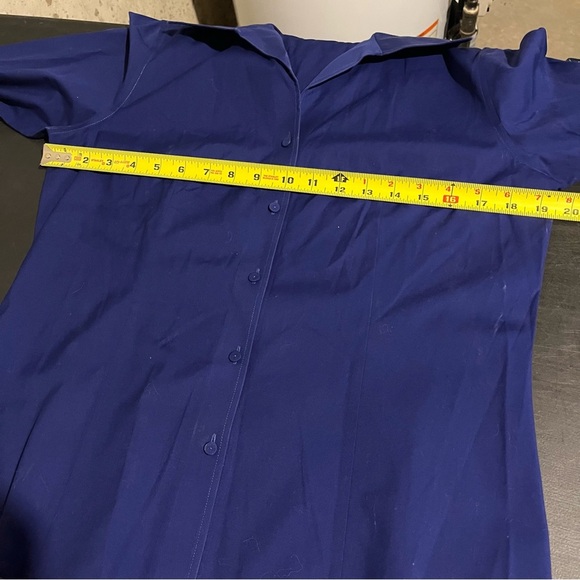 Talbots Button Front Shirt Top Women's Size 10 Deep Royal Blue Solid Classic - Picture 8 of 9